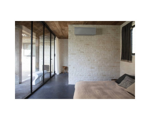 Інверторна настінна спліт-система (кондиціонер) Daikin Emura Silver FTXJ25AS/RXJ25A