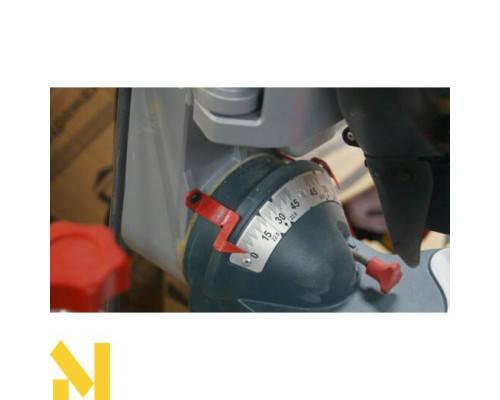 Пила торцювальна Bosch GCM 12 GDL