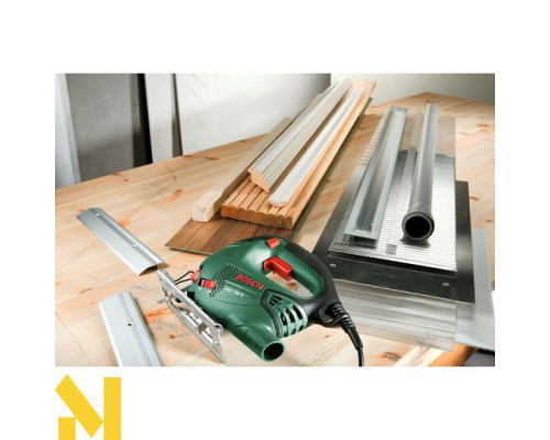 Лобзик електричний BOSCH PST 700 E