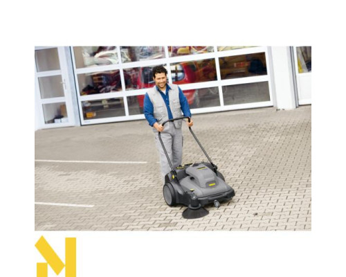 Підмітальна машина механічна Karcher KM 70/30 C Bp Pack Adv