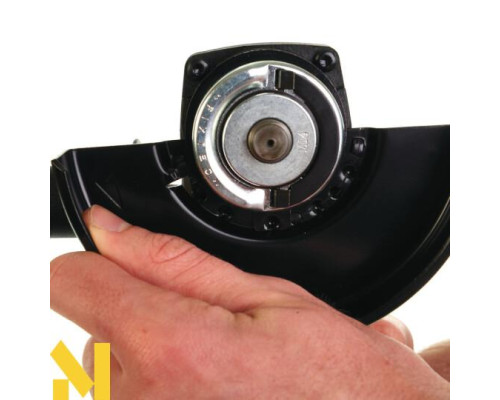 Болгарка (кутова шліфувальна машина) Milwaukee AG 9-125 XE