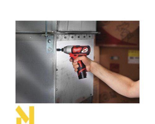 Гвинтоверт акумуляторний MILWAUKEE M12 BID-202C