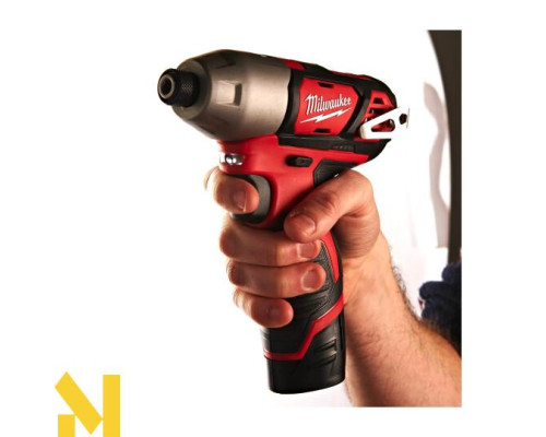 Гвинтоверт акумуляторний MILWAUKEE M12 BID-202C