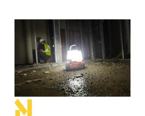 Ліхтар гібридний MILWAUKEE M18 SLSP-0 (без АКБ та ЗП)