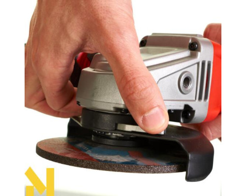 Болгарка (кутова шліфувальна машина) Milwaukee AGV 13-125 XSPDE