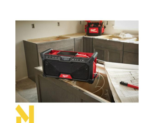 Радіоприймач гібридний Milwaukee M18 RADIO DAB+ IN2 (без АКБ та ЗП)