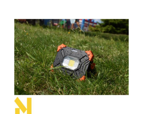 Прожектор аумуляторний STHOR 82870