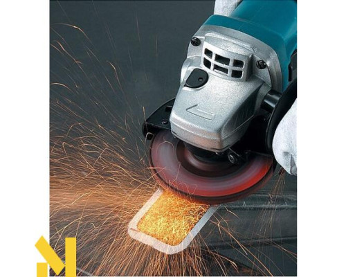 Болгарка (кутова шліфмашина) Makita 9558HNG
