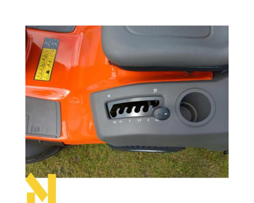 Садовий трактор бензиновий Husqvarna TC 138L