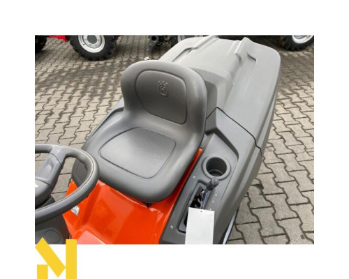 Садовий трактор бензиновий Husqvarna TC 238T