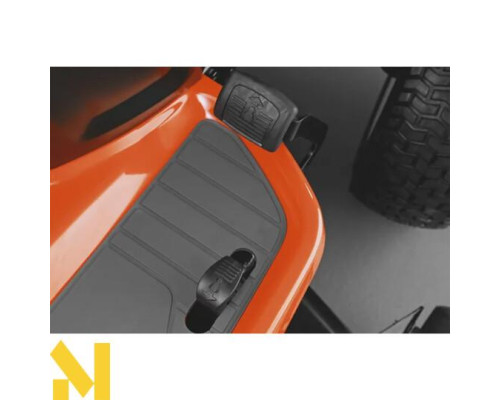 Садовий трактор бензиновий Husqvarna TC 242T