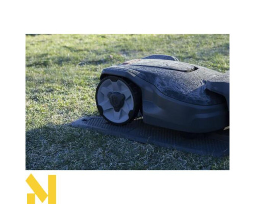 Газонокосарка-робот Husqvarna AM 310E NERA з системою EPOS™