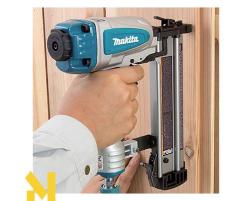 Цвяхозабивний пістолет Makita AF505