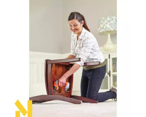 Викрутка-ліхтар акумуляторна BLACK&DECKER BDCSFS30C