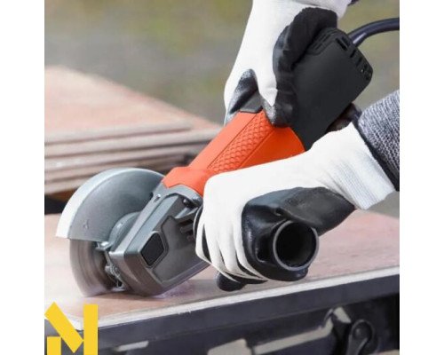 Болгарка (кутова шліфмашина) Black&Decker BEG120