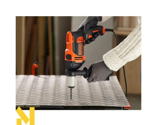 Дриль ударний Black&Decker BEH850