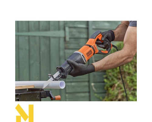 Пила шабельна Black&Decker BES301K