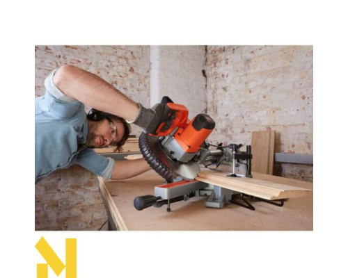 Пила торцювальна мережева Black&Decker BES700