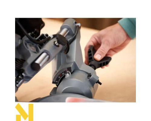 Пила торцювальна мережева Black&Decker BES702