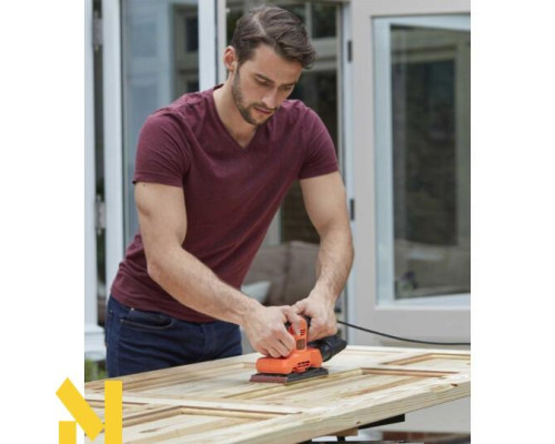 Шліфмашина вібраційна мережева Black&Decker BEW220