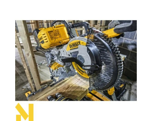 Пила торцювальна акумуляторна DeWALT DCS727T2