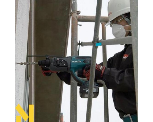 Перфоратор акумуляторний Makita DHR202RX4