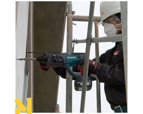 Перфоратор акумуляторний Makita DHR202Z (без АКБ та ЗП)