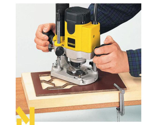 Фрезер DeWalt DW621