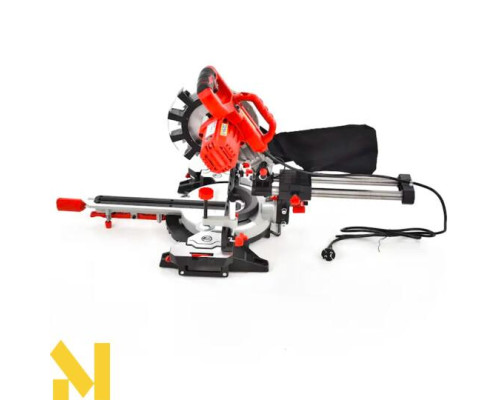 Пила торцювальна Hecht 829