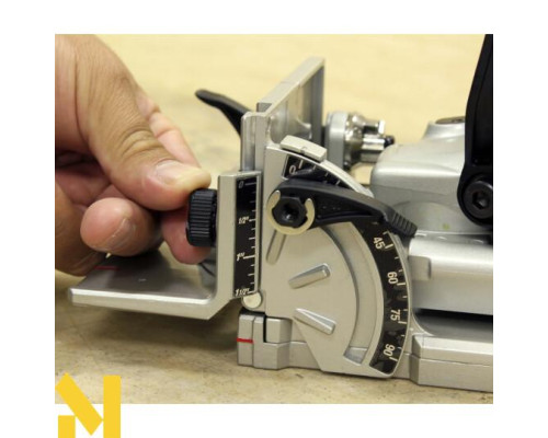 Фрезер Makita PJ7000