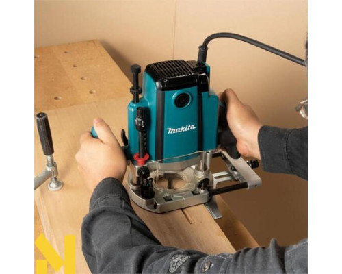 Фрезер Makita RP1803FXJ