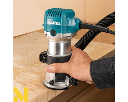 Фрезер MAKITA RT0702C