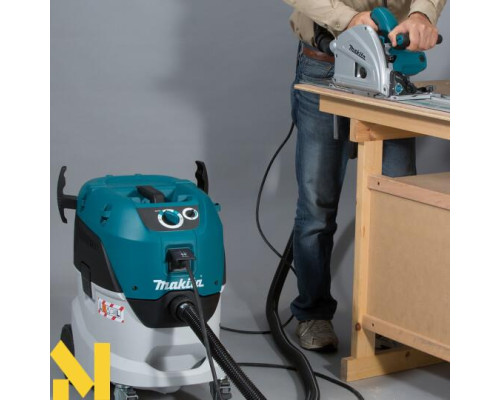 Пилосос MAKITA VC4210LX