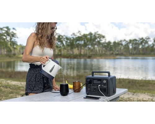 Зарядна станція Bluetti AC240 (1536 Вт·год / 2400 Вт)